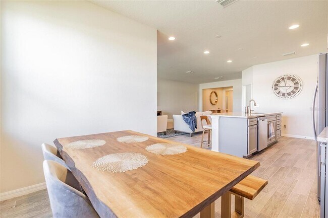 Building Photo - 8202 Olive Brook Dr
