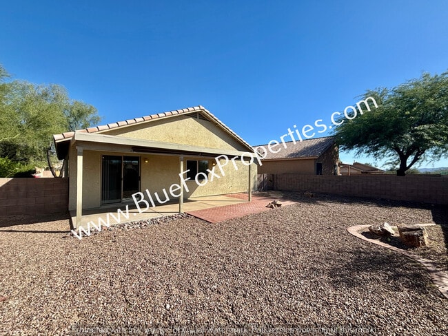 Building Photo - 9495 N Winter Wren Ave