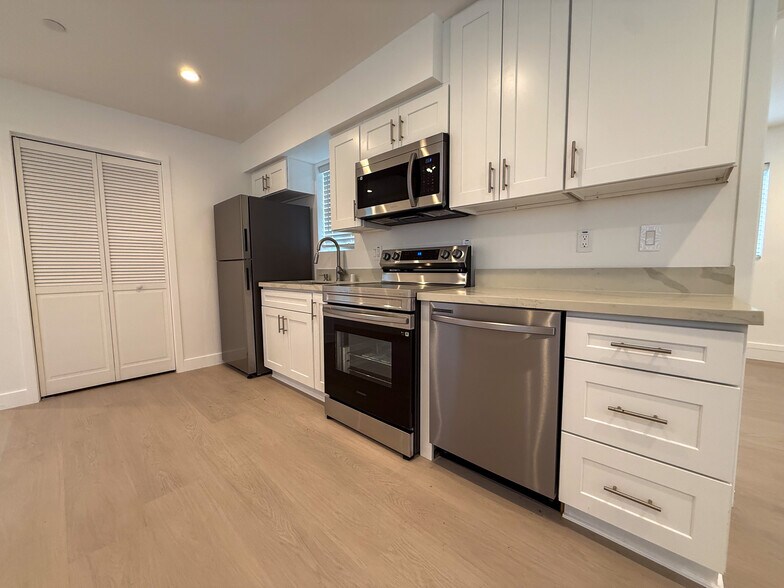 Building Photo - 6030 Colfax Ave