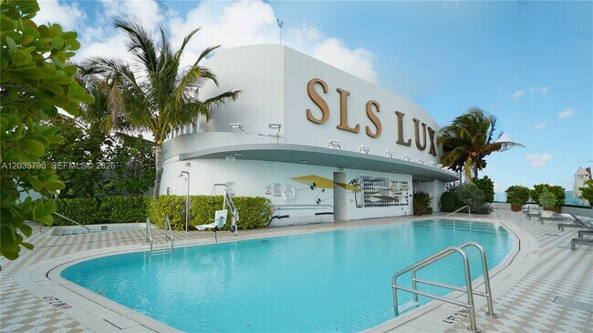 Building Photo - 801 S Miami Ave