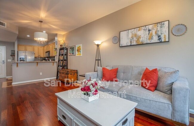 Building Photo - 450 J St