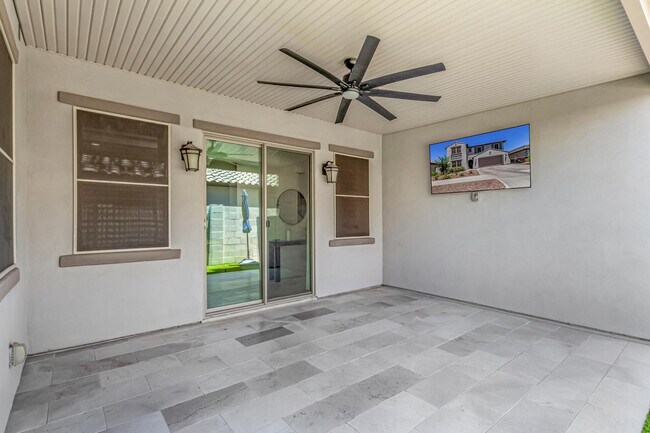 Building Photo - 9560 E Spiral Ave