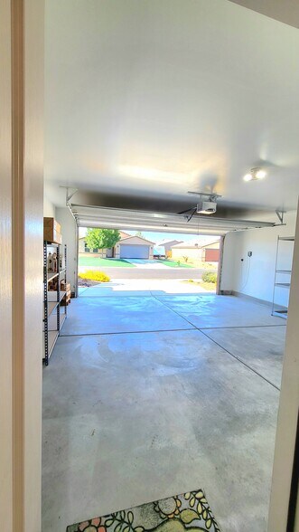 Building Photo - 3864 E Sedgwick Ave