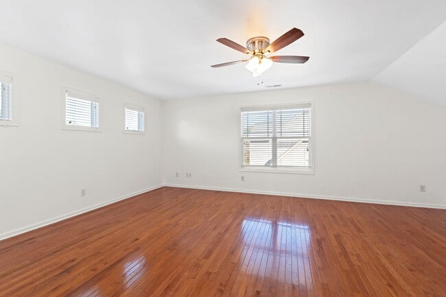 Building Photo - Beautiful 5 Bedroom Home in Dansforth Neighborhood