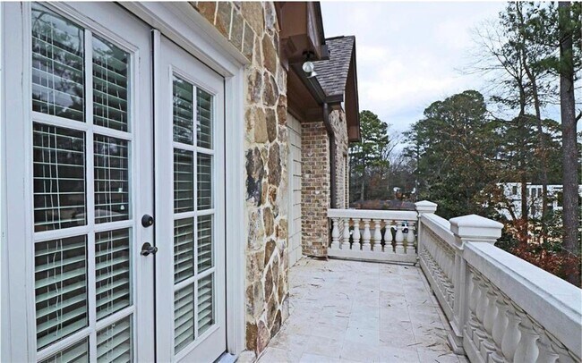 Building Photo - 6552 Long Acres Dr