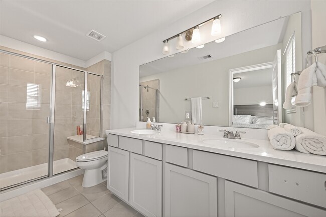 Building Photo - 27926 Western Crk Ct