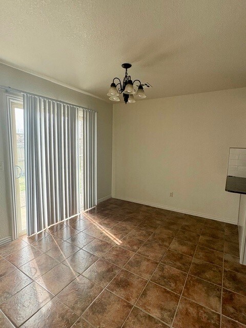 Building Photo - 4057 W Spring House Dr