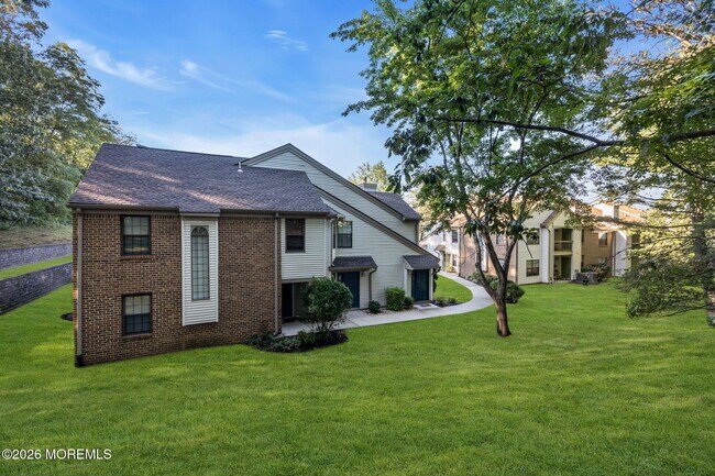 Building Photo - 2101 Bayhead Dr