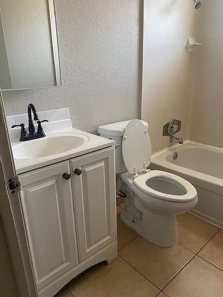 Building Photo - 2749 W Fairmont Ave