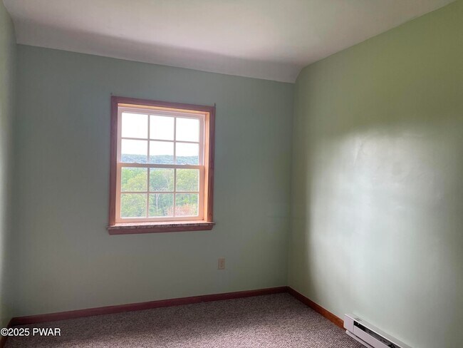 Building Photo - 453 Ridge Ave