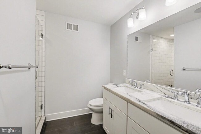 Building Photo - 1814 Jackson St