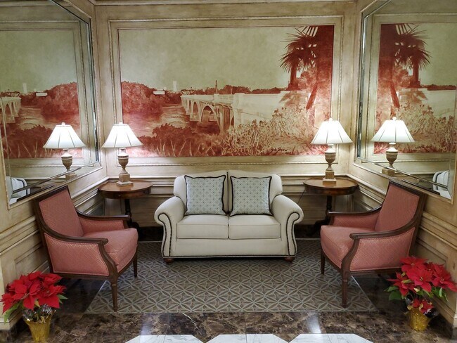 Building Photo - sp077