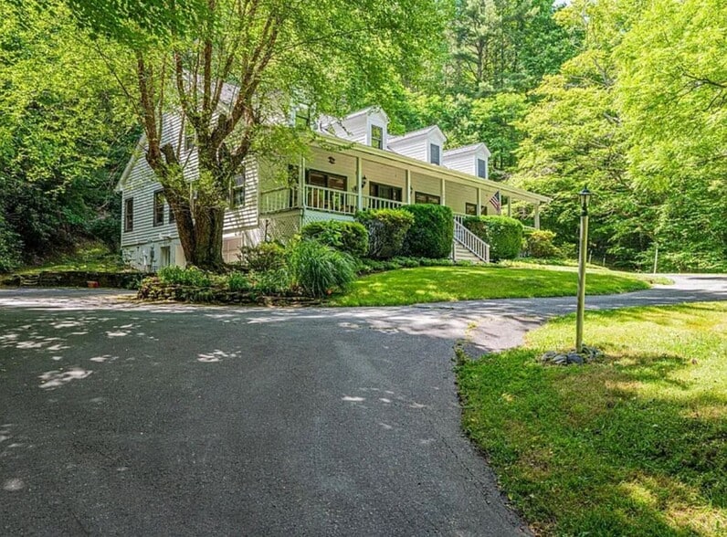 Building Photo - 159 Creekstone Dr