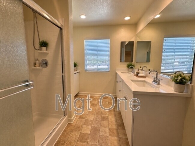 Building Photo - 12844 Sovite Way