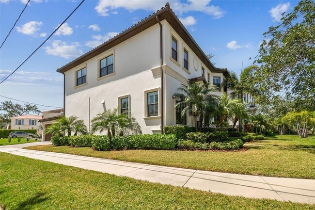 Building Photo - 134 Chesapeake Ave