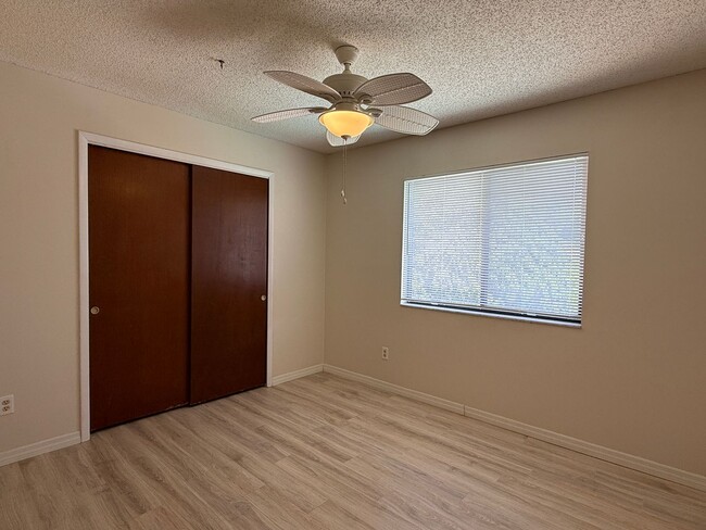 Building Photo - East Orlando Pool Home