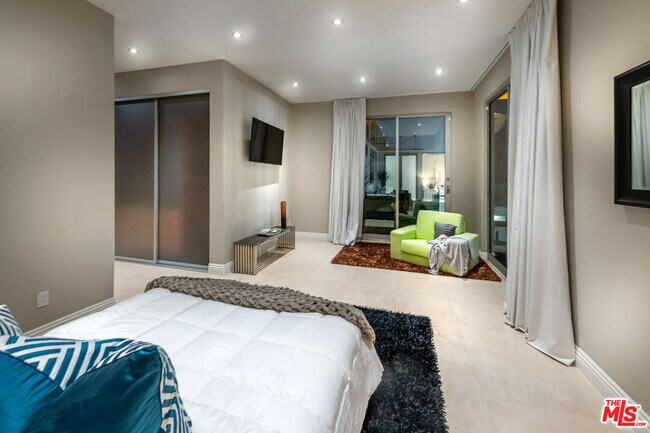 Building Photo - 4533 Estrondo Dr