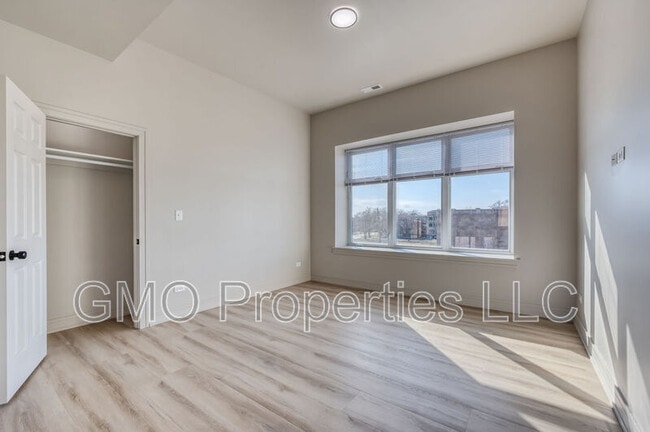 Building Photo - 1427 S Kedzie Ave