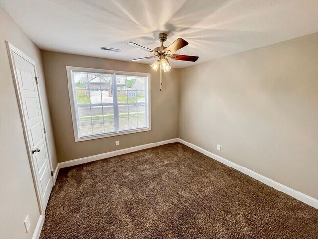 Building Photo - 142 Ardell Dr