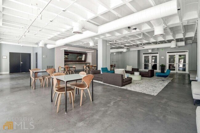 Building Photo - 805 Peachtree St NE