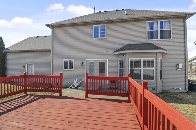 Building Photo - 2950 E Stone Creek Blvd