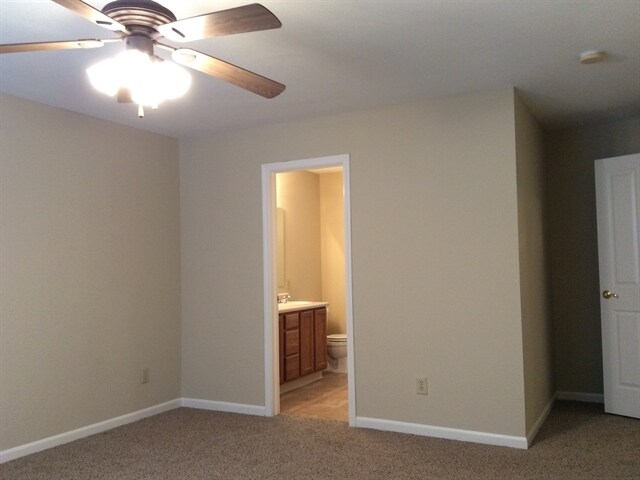 Building Photo - 12693 Glengary Dr