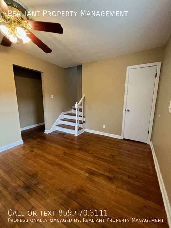 Building Photo - 1503 Roanoke Rd