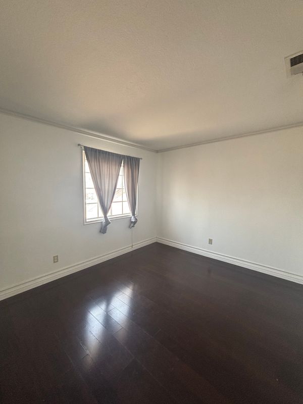 Building Photo - 12438 Brewster Dr