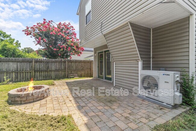 Building Photo - 5312 Pandoria Ave