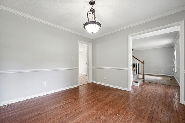 Building Photo - 223 Wintergreen Dr