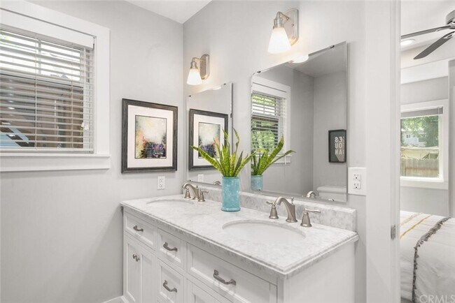 Building Photo - CHARMING HOME IN THE AVENUES