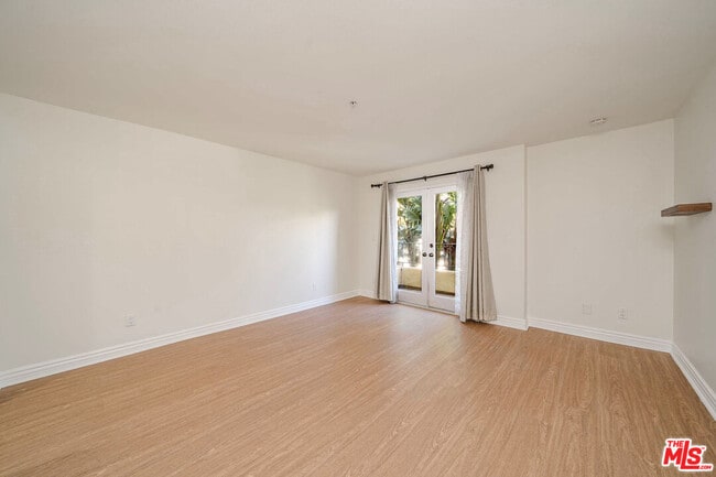 Building Photo - 2311 Schader Dr