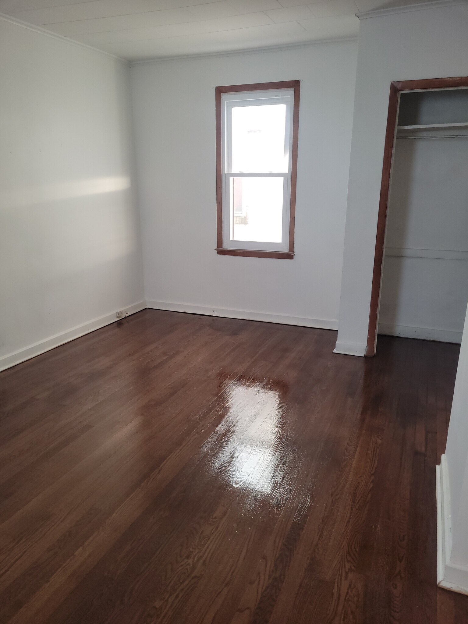 Diningroom - 76 Bedford St