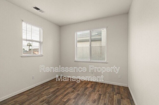 Building Photo - 492 Quail Run Cir