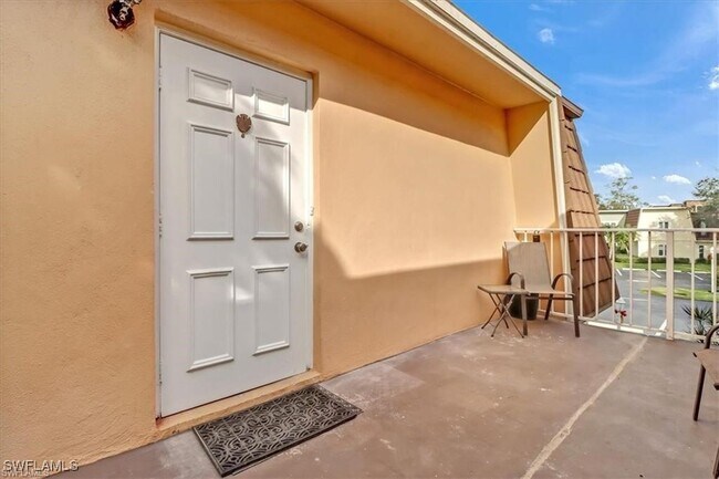 Building Photo - 407 Meadowlark Ln
