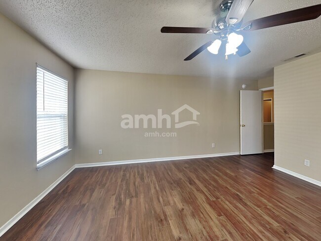 Building Photo - 536 Runnymede Ct