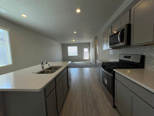 Building Photo - 776 Amatista Lp SE