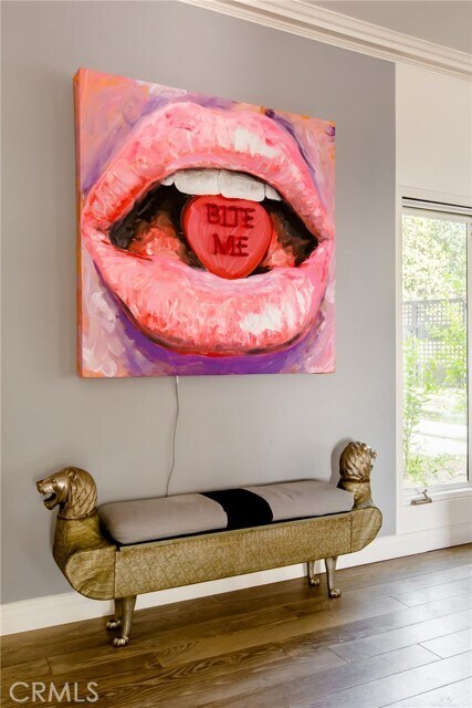 Building Photo - 1514 Sunset Plaza Dr