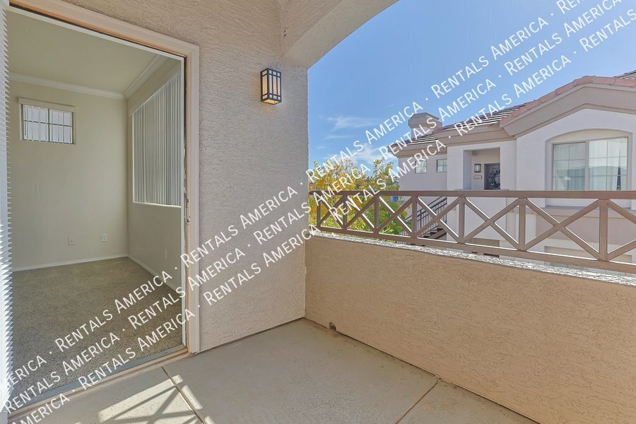 Building Photo - 1941 S Pierpont