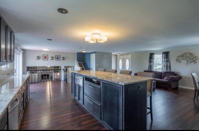 Building Photo - 5726 Countrie View Ct