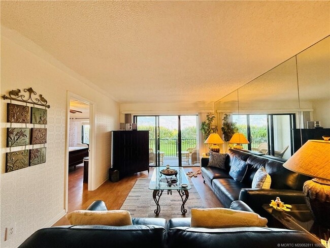 Building Photo - 9400 S Ocean Dr