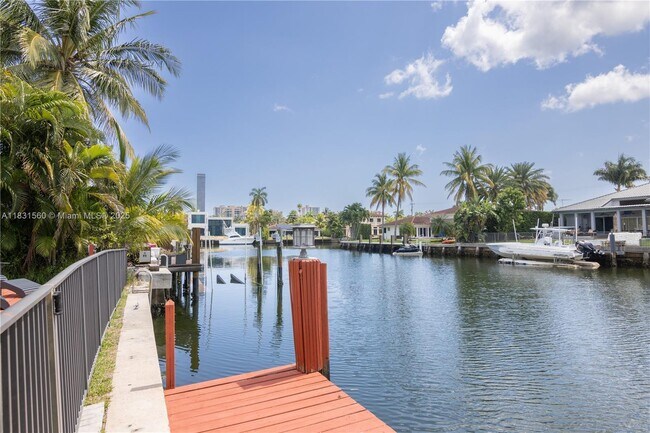 Building Photo - 413 Tamarind Dr