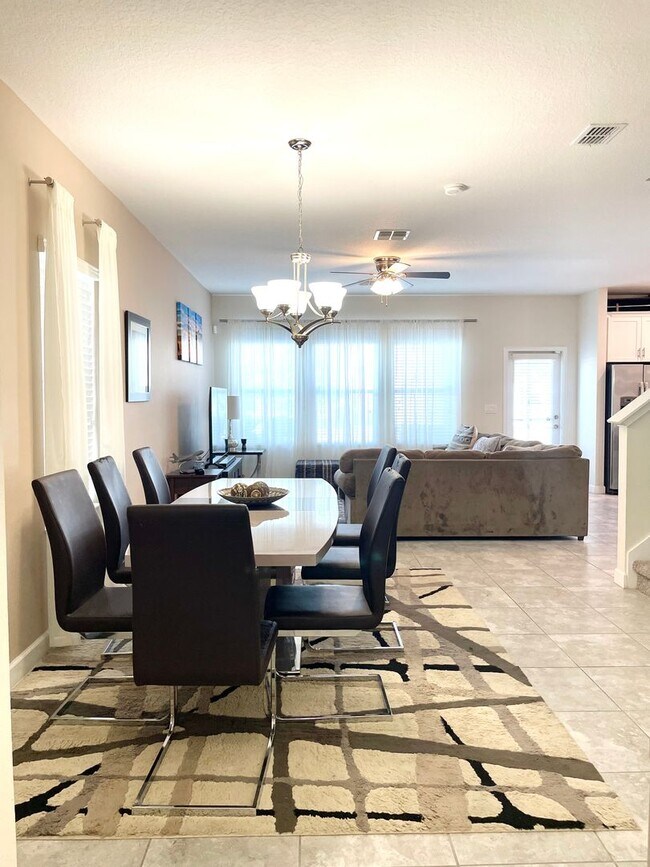 Building Photo - Available Move In 06/01! - Beautiful 3 Bed...