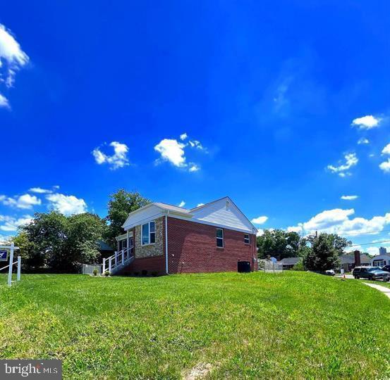 Building Photo - 2105 Ruatan St