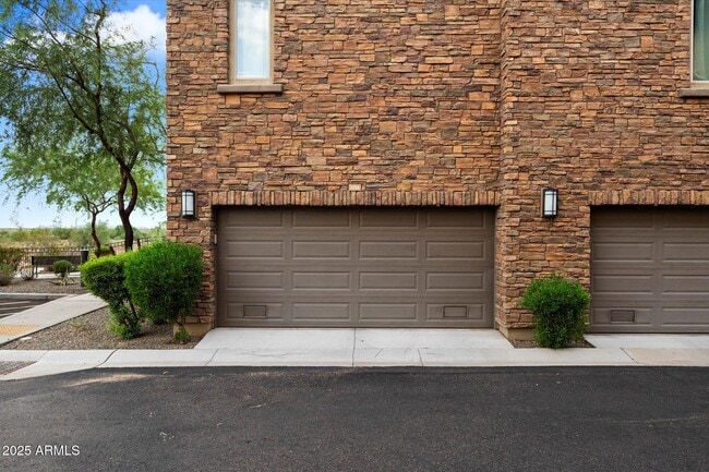 Building Photo - 17850 N 68th St