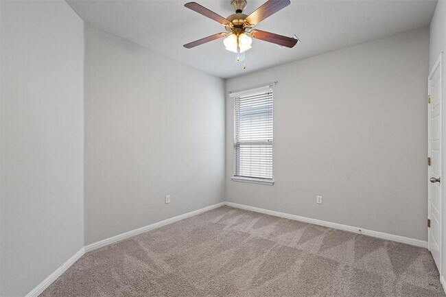 Building Photo - 905 Firebranch Trail