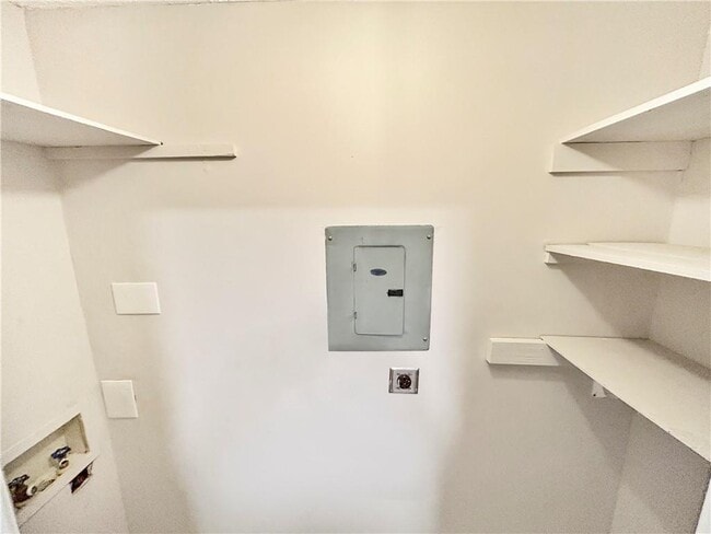 Building Photo - 2251 Salt Springs Pl