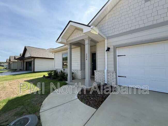 Building Photo - 204 Cobbdale Park Dr
