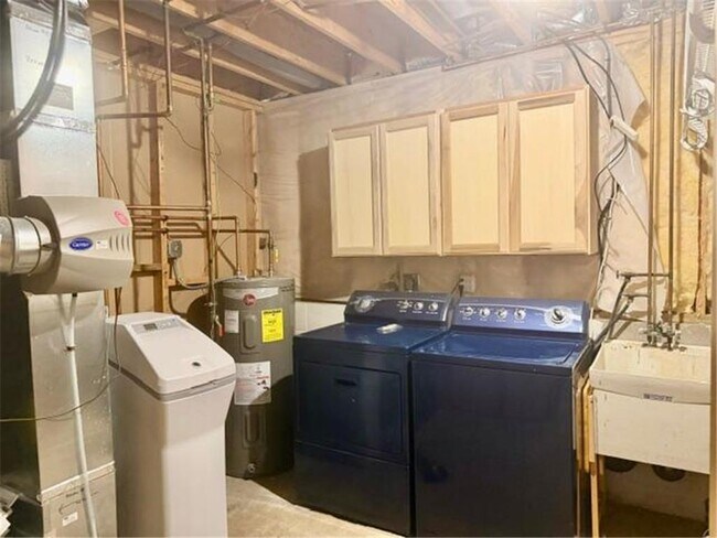 Building Photo - 7936 Grinnell Way