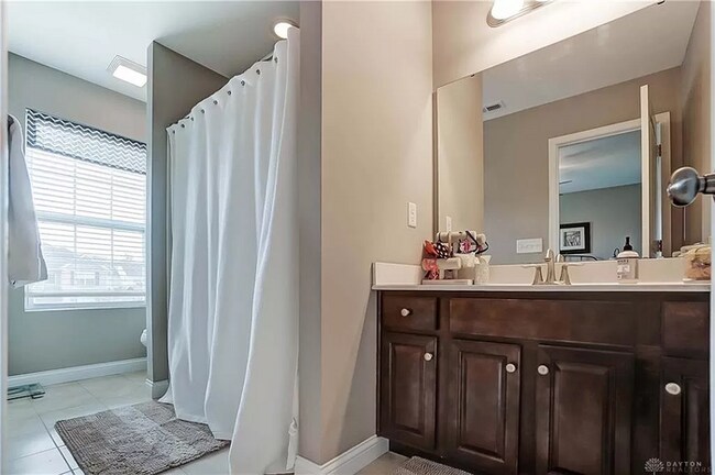 Building Photo - Charming 4 beds 5 bath in Centerville!